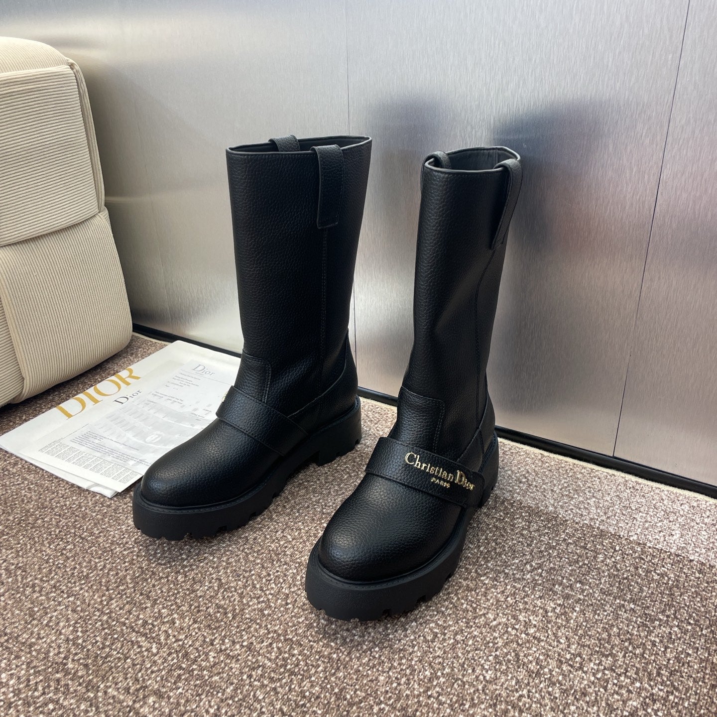 DIOR 25S D-QUEST BOOT 45MM IN BLACK GRAINED CALFSKIN - 35