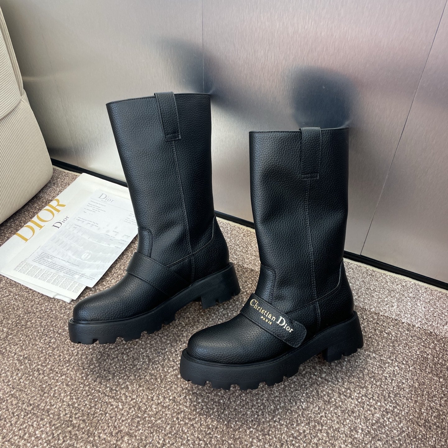 DIOR 25S D-QUEST BOOT 45MM IN BLACK GRAINED CALFSKIN - 35