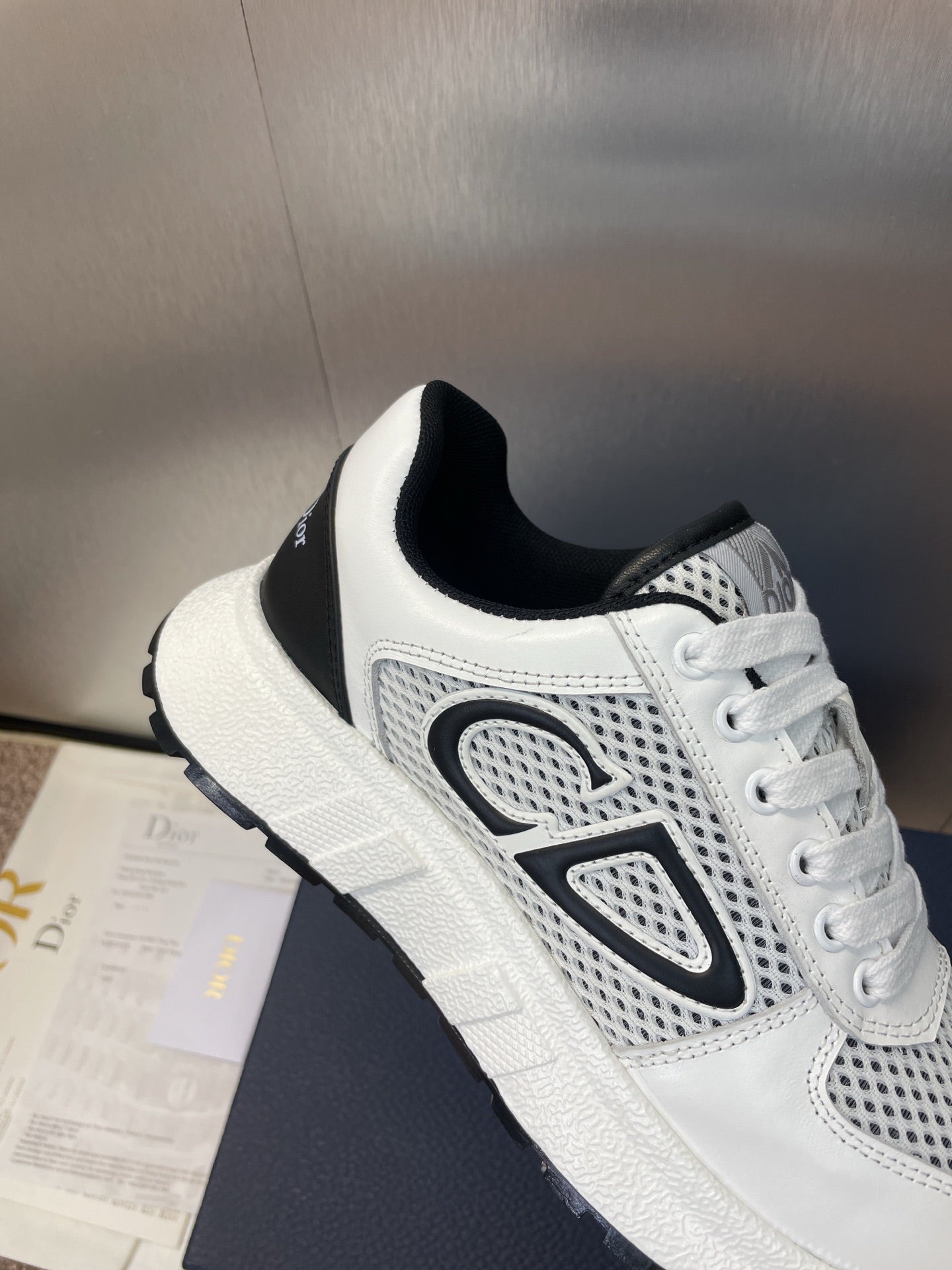 DIOR 25S D-RUN'N COUPLE SNEAKERS IN WHITE BLACK CALFSKIN AND MESH - 35