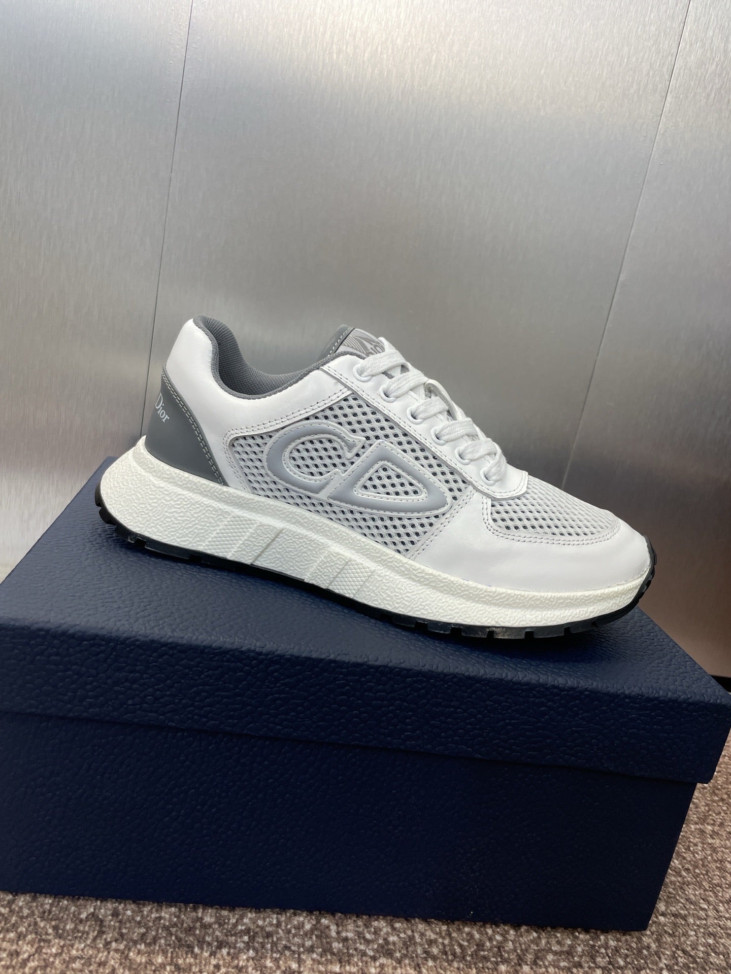 DIOR 25S D-RUN'N COUPLE SNEAKERS IN WHITE GRAY CALFSKIN AND MESH - 35