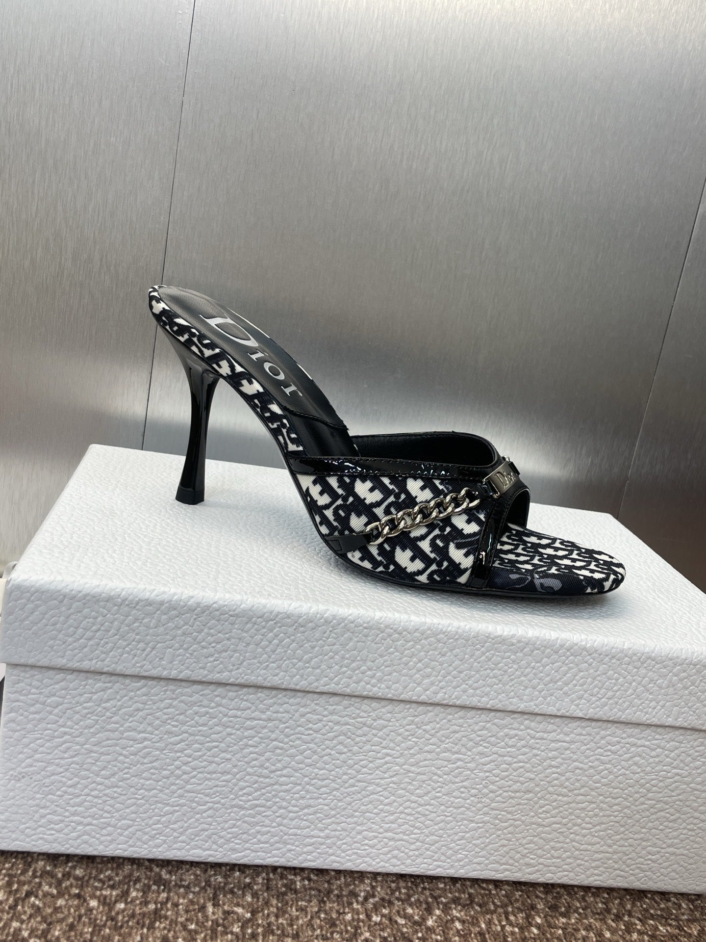 DIOR 25S HIGH HEELS PUNK 85MM IN BLACK WHITE CALFSKIN AND CANVAS - 35