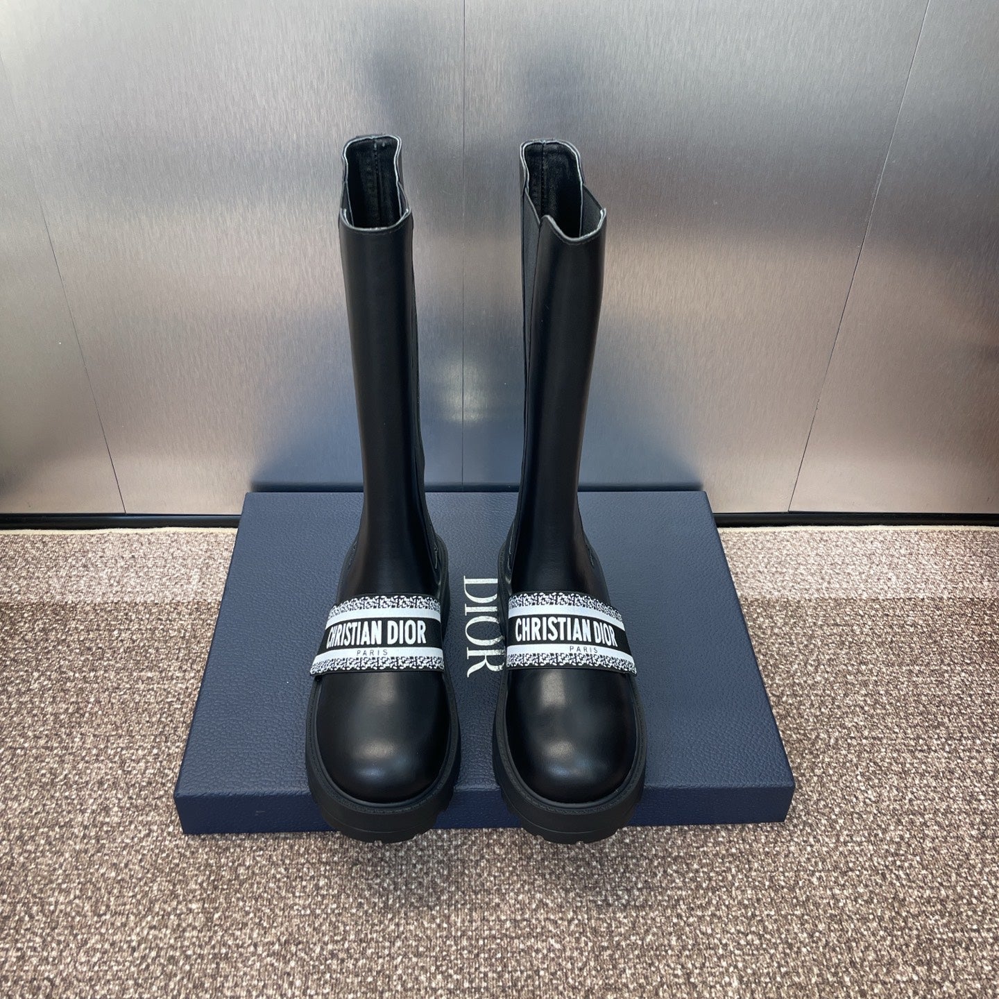 DIOR 25S D-QUEST TALL CHELSEA BOOTS 45MM IN BLACK CALFSKIN - 35