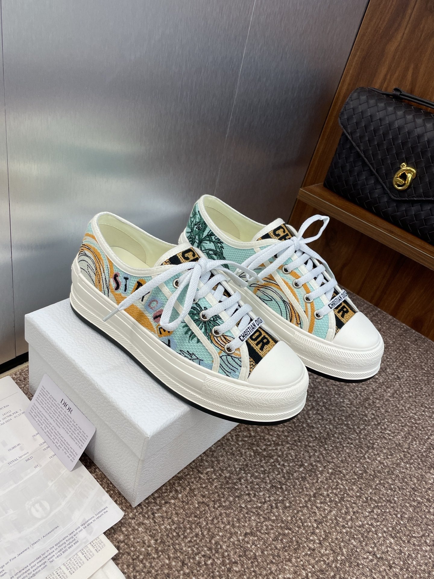 DIOR 25S WALK'N' SNEAKER IN MULTICOLOR DIOR OBLIQUE EMBROIDERED COTTON - 35