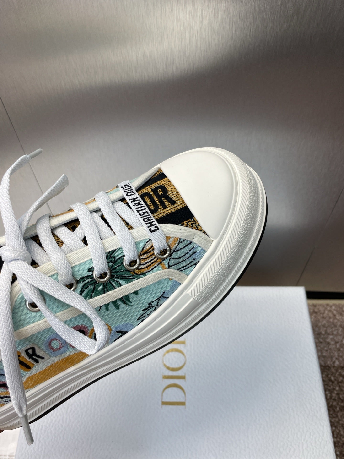 DIOR 25S WALK'N' SNEAKER IN MULTICOLOR DIOR OBLIQUE EMBROIDERED COTTON - 35