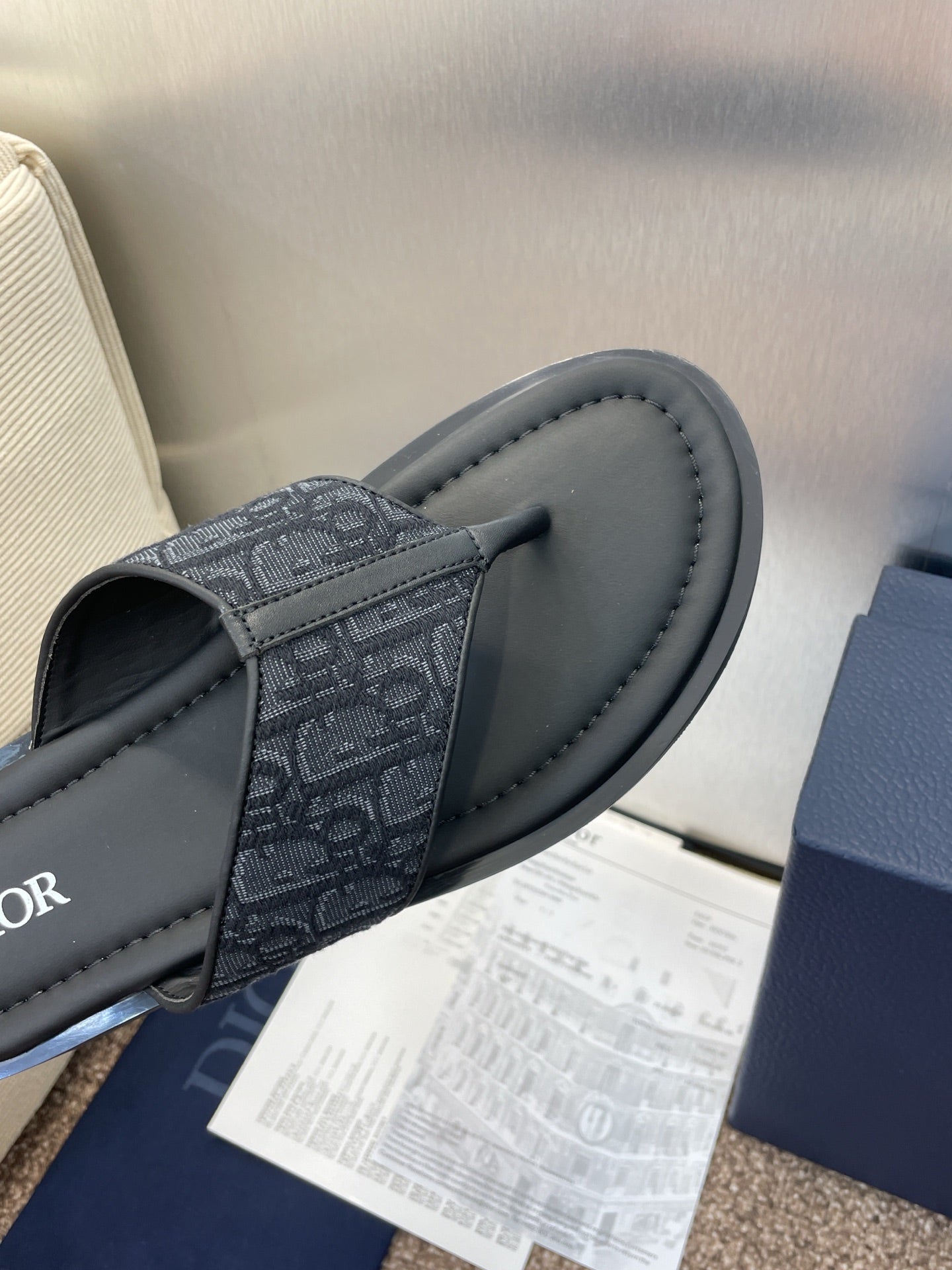 DIOR 25S ALIAS THONG SANDAL IN NAVY BLACK CALFSKIN AND CANVAS - 39