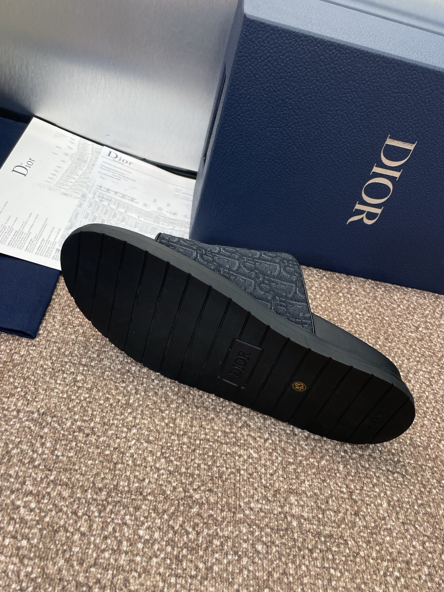 DIOR 25S DIORACT SLIDE IN BLACK CALFSKIN AND CANVAS SILVER HARDWARE - 39