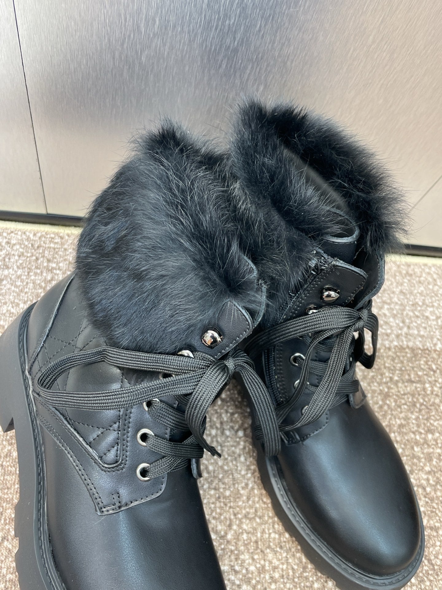 DIOR 25S D-MAJOR ANKLE BOOTS WICKER STYLE 35MM IN BLACK CALFSKIN AND FUR - 35