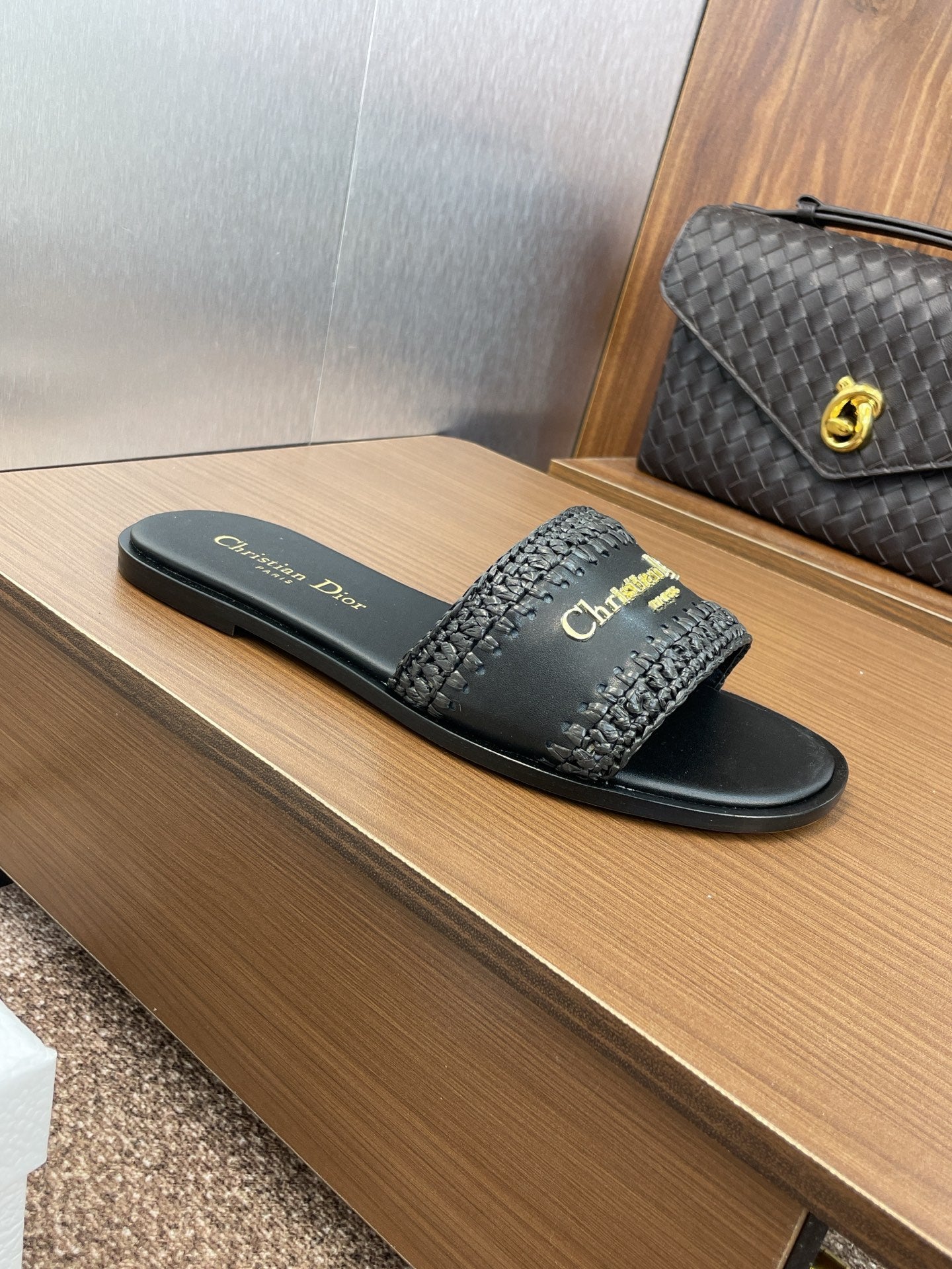 DIOR 25S D-LANE SLIDE BLACK CALFSKIN AND BLACK BRAIDED RAFFIA - 35