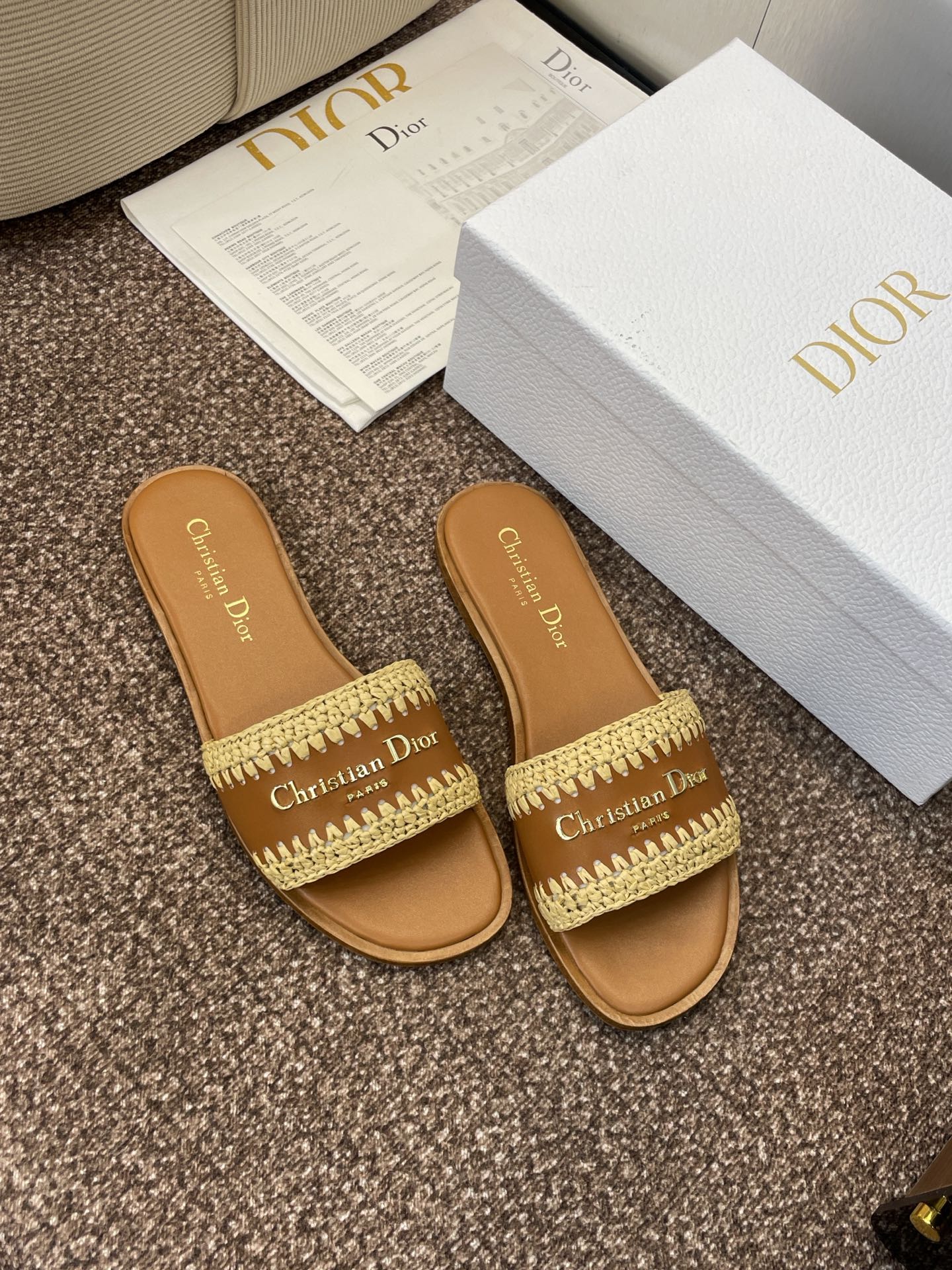 DIOR 25S D-LANE SLIDE CAMEL CALFSKIN AND NATURAL BRAIDED RAFFIA - 35