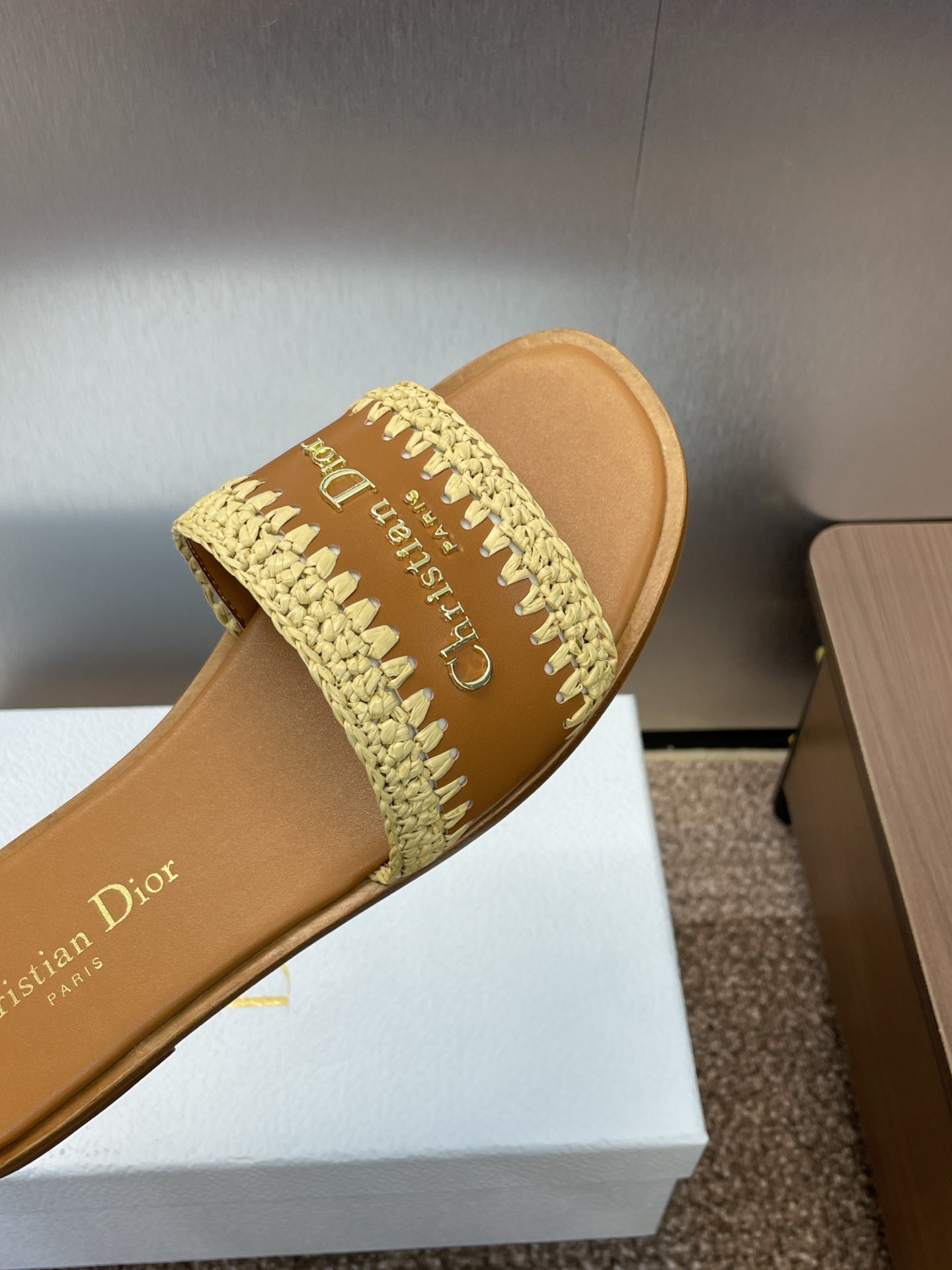 DIOR 25S D-LANE SLIDE CAMEL CALFSKIN AND NATURAL BRAIDED RAFFIA - 35