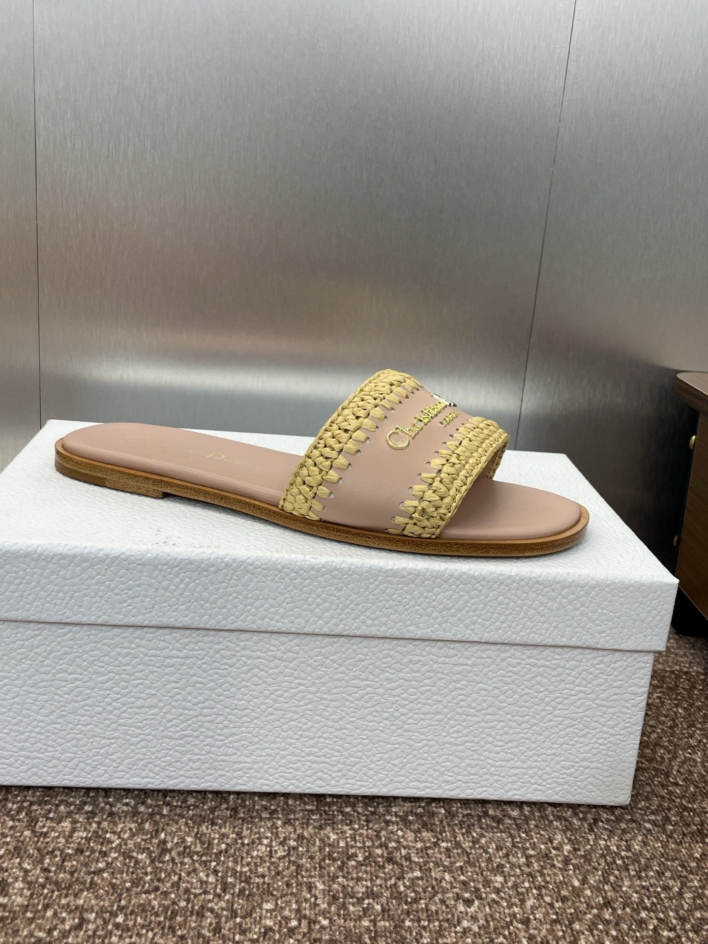 DIOR 25S D-LANE SLIDE NUDE CALFSKIN AND YELLOW BRAIDED RAFFIA - 35