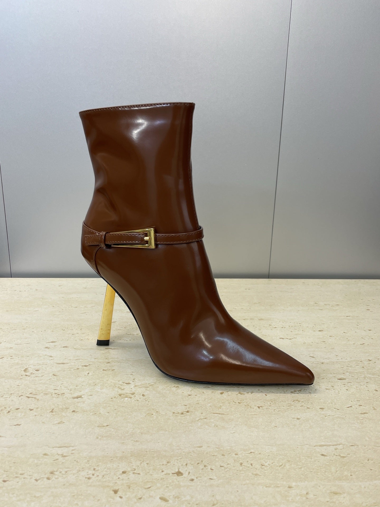 YSL 25S POINTED-TOE HIGH-HEEL ANKLE BOOTS 95 MM IN BROWN LAMBSKIN WITH GOLD HARDWARE - 35