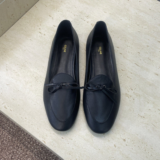 Балетки CELINE 26S з чорної овечої шкіри зі шнурівкою