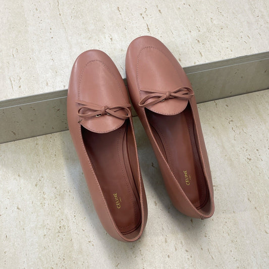 БАЛЕТКИ CELINE 26S ЗІ ШКІРИ ЯГНЯТИ ПИЛЬНО-РОЖЕВОГО КОЛЬОРУ З БАНТОМ