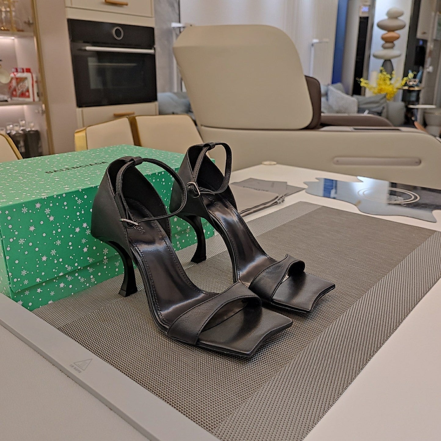 OPEN-TOE CURVED HIGH HEEL SANDALS IN BLACK SMOOTH CALFSKIN - 34