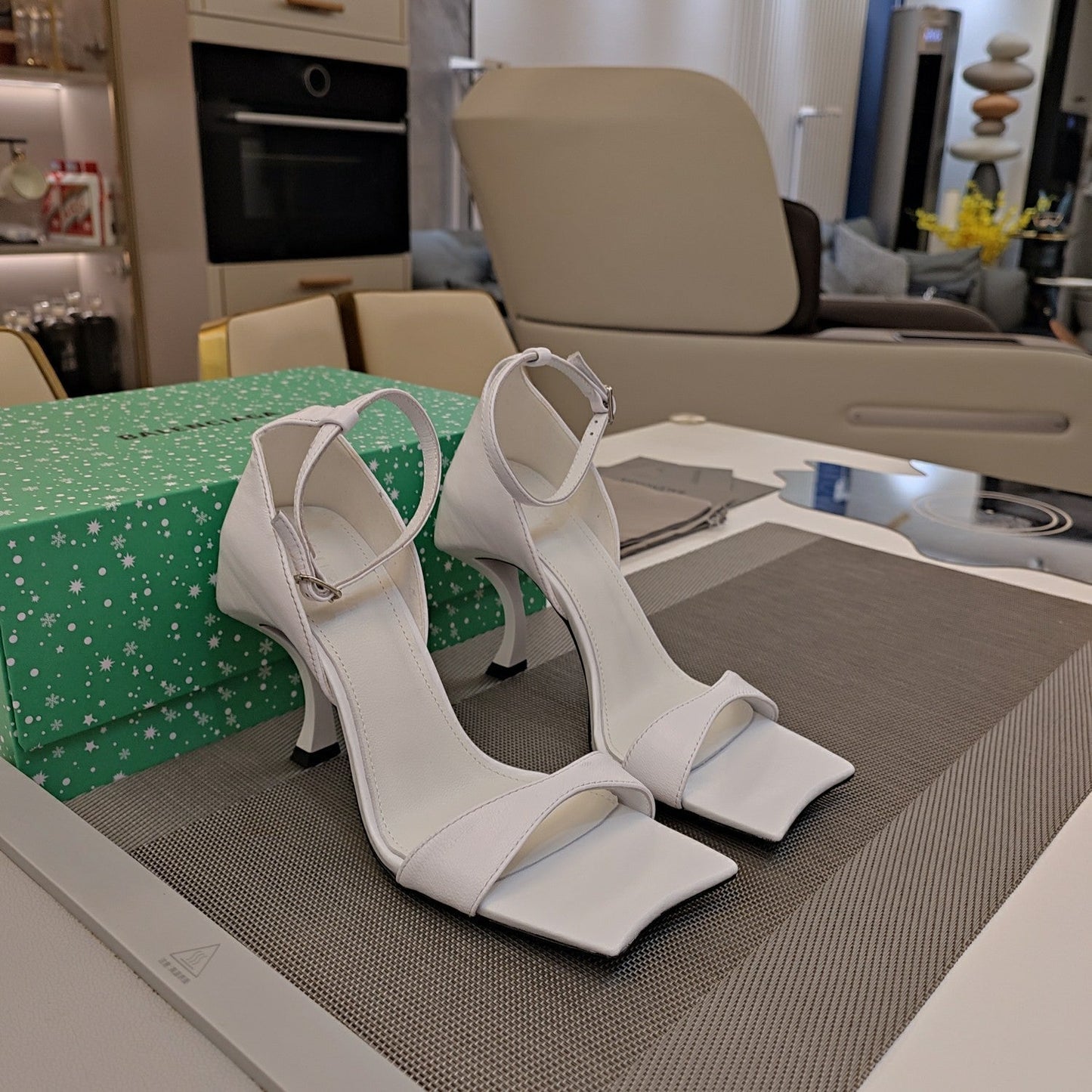 OPEN-TOE CURVED HIGH HEEL SANDALS IN WHITE SMOOTH CALFSKIN - 34