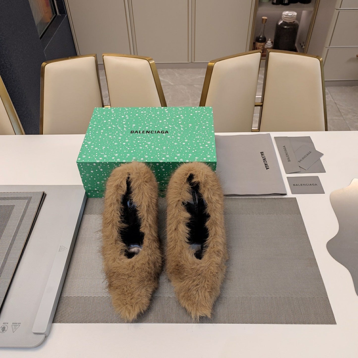 FURRY PUMPS 90MM IN BROWN FOX FUR - 34