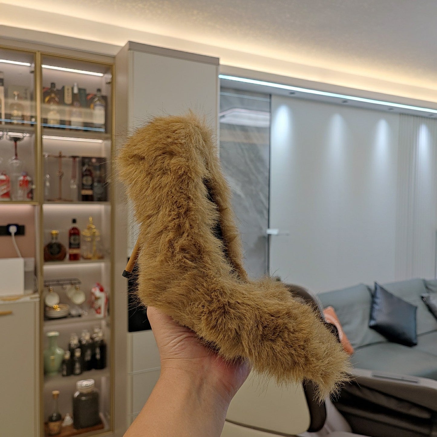 FURRY PUMPS 90MM IN BROWN FOX FUR - 34