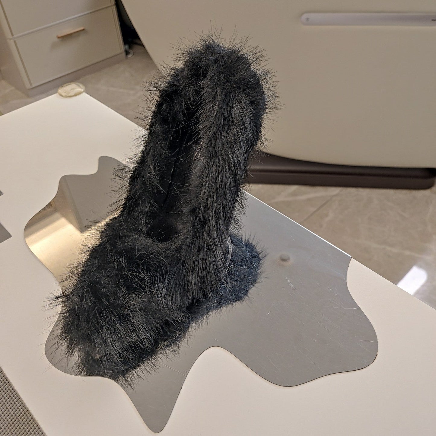 FURRY PUMPS 90MM IN BLACK FOX FUR - 34