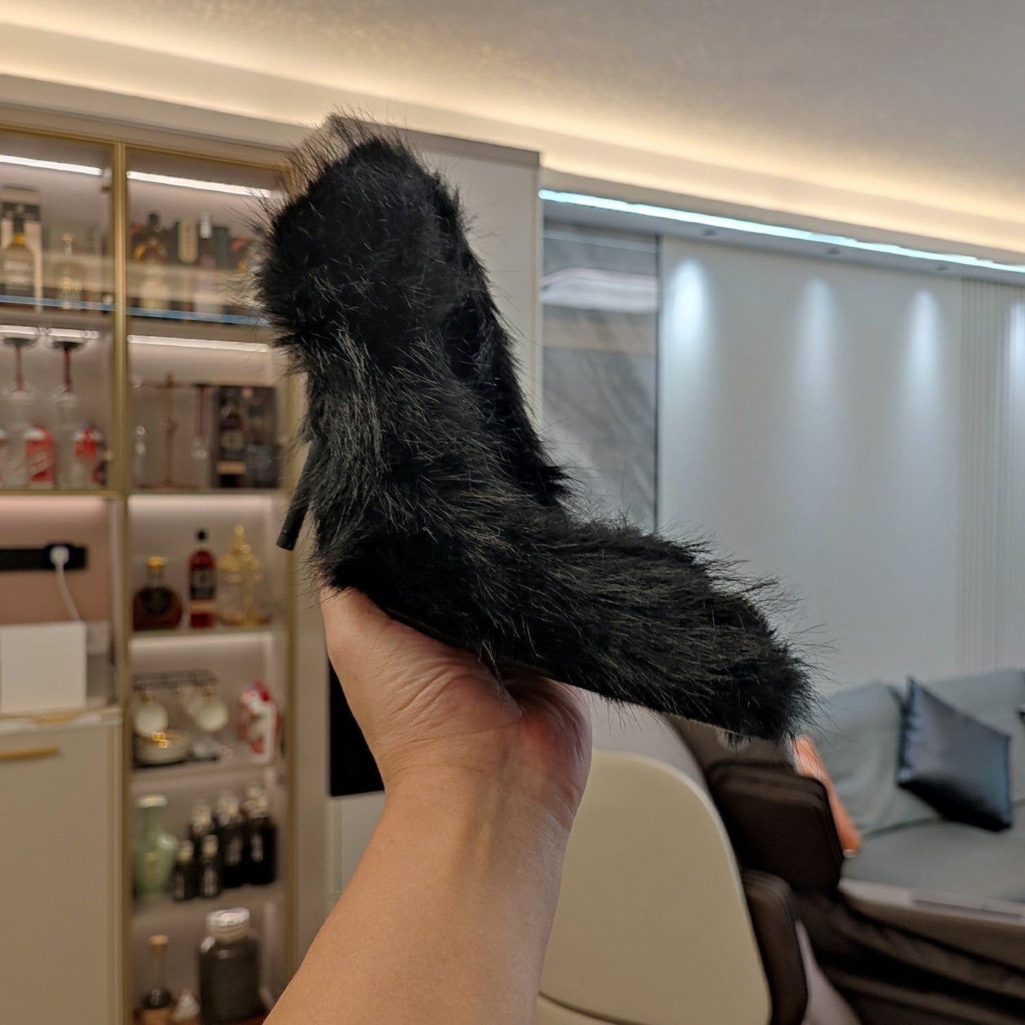 FURRY PUMPS 90MM IN BLACK FOX FUR - 34