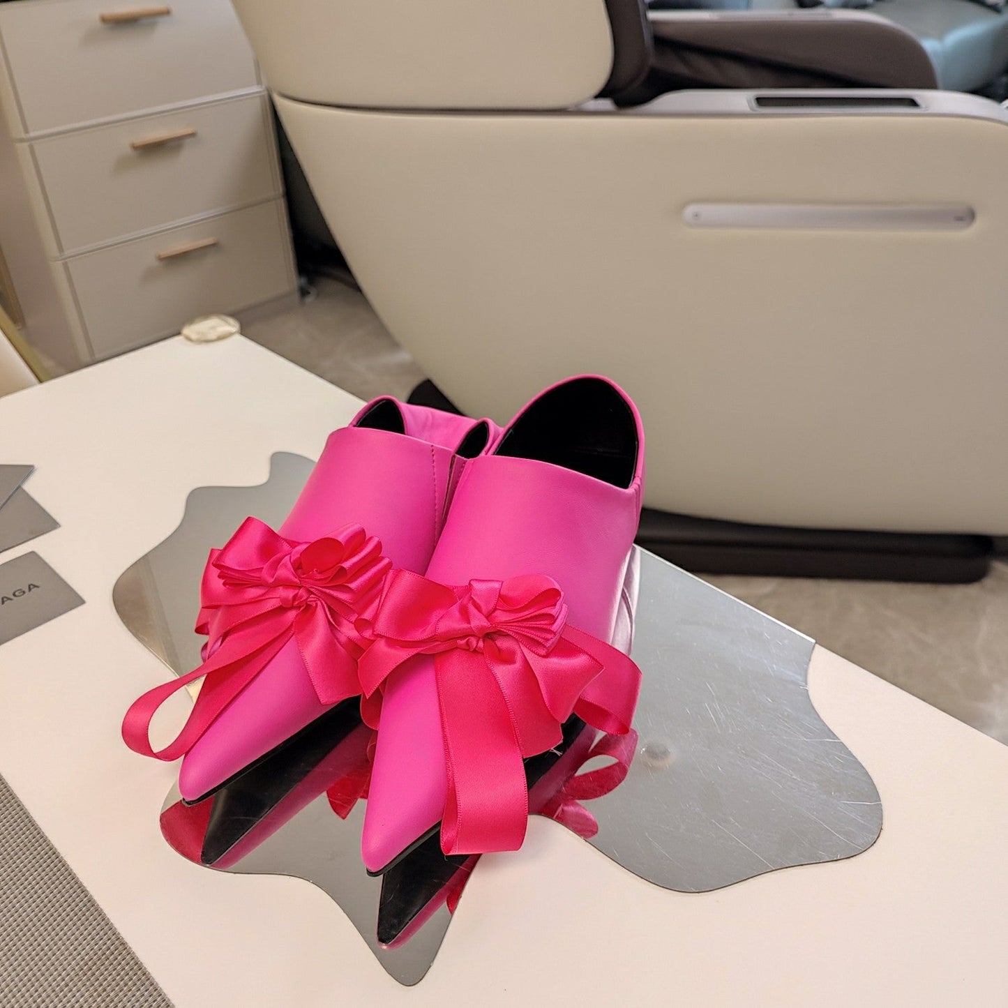 POINTED-TOE FLATS WITH BOW IN HOT PINK SOFT LAMBSKIN - 34