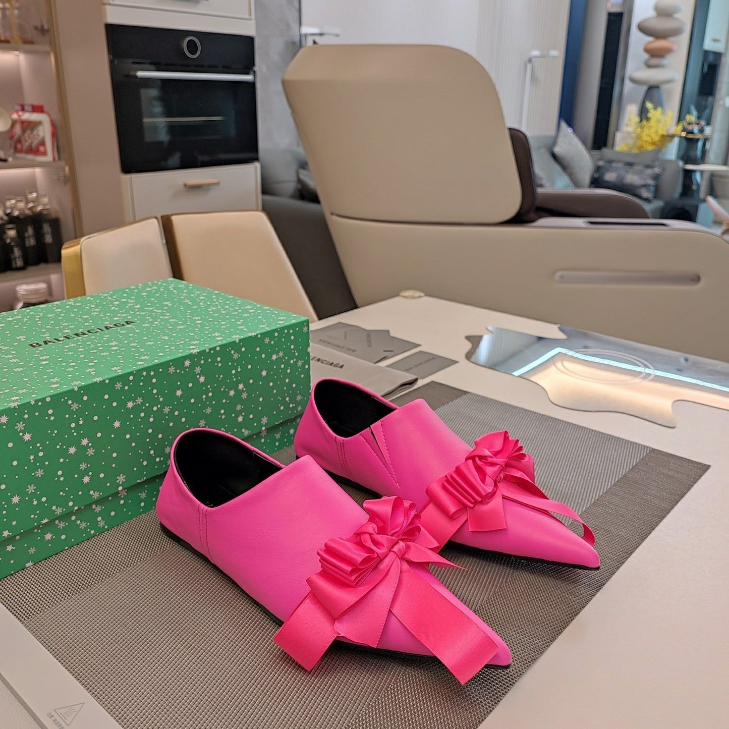 POINTED-TOE FLATS WITH BOW IN HOT PINK SOFT LAMBSKIN - 34
