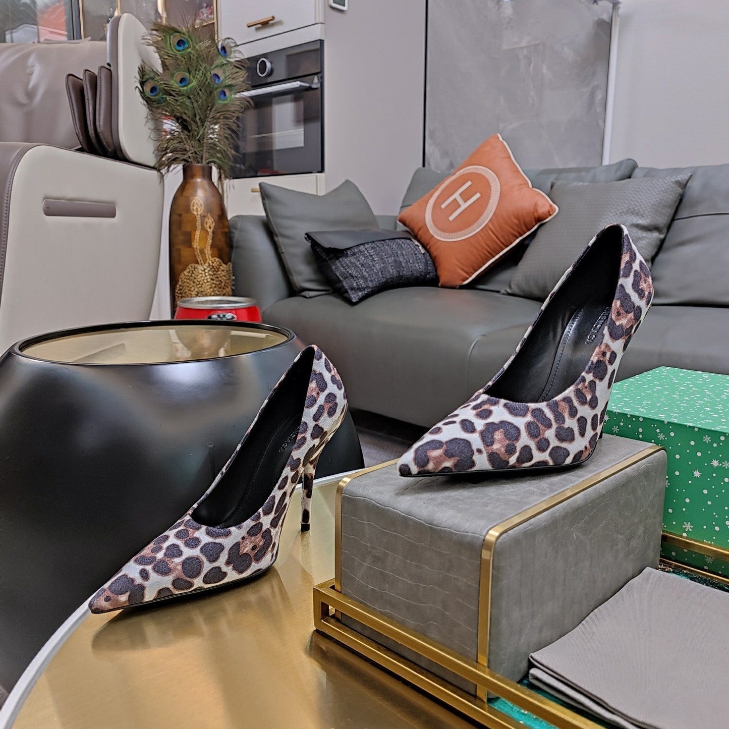 HIGH PUMPS IN LIGHT GRAY LEOPARD PRINT SUEDE - 34