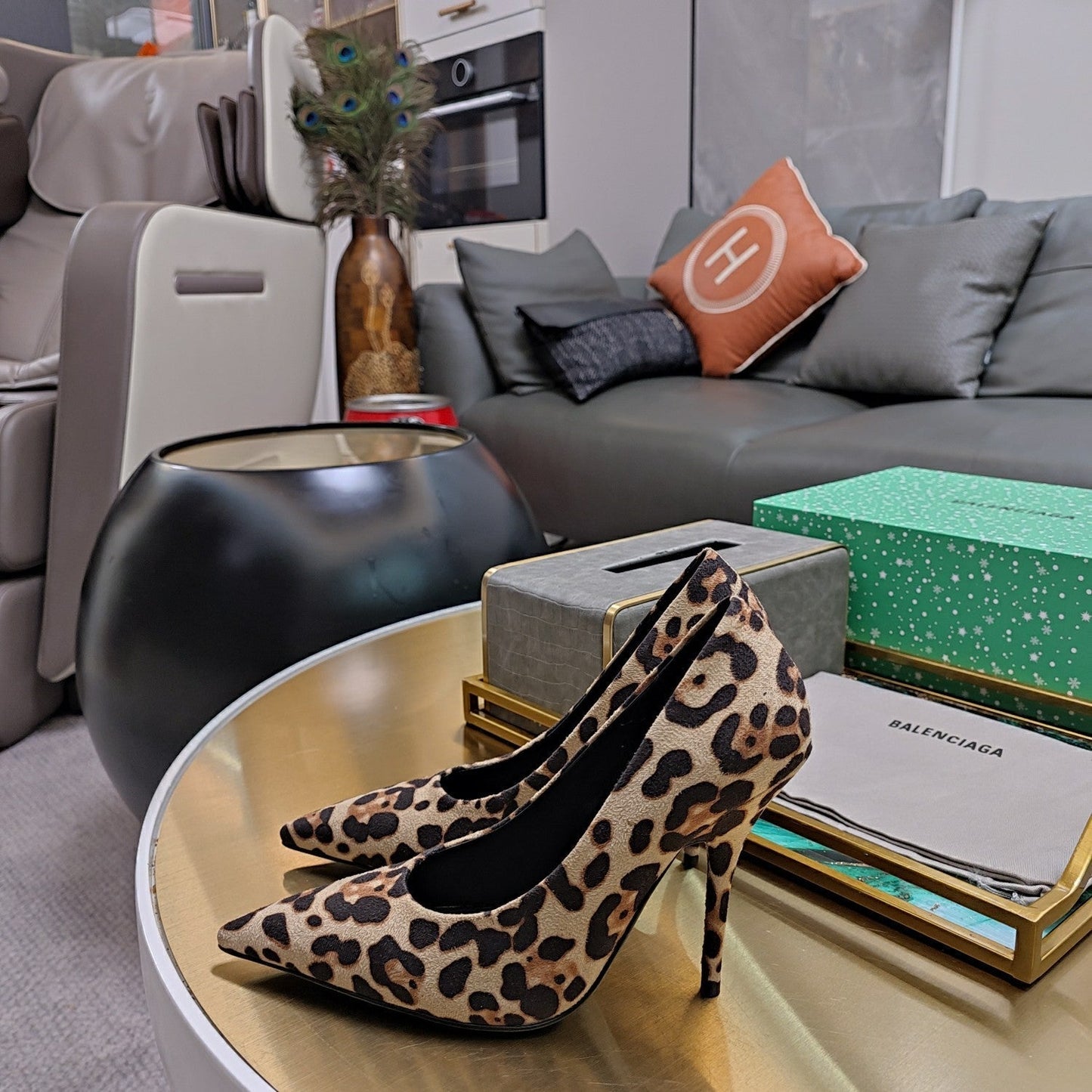 HIGH PUMPS IN BEIGE LEOPARD PRINT SUEDE - 34