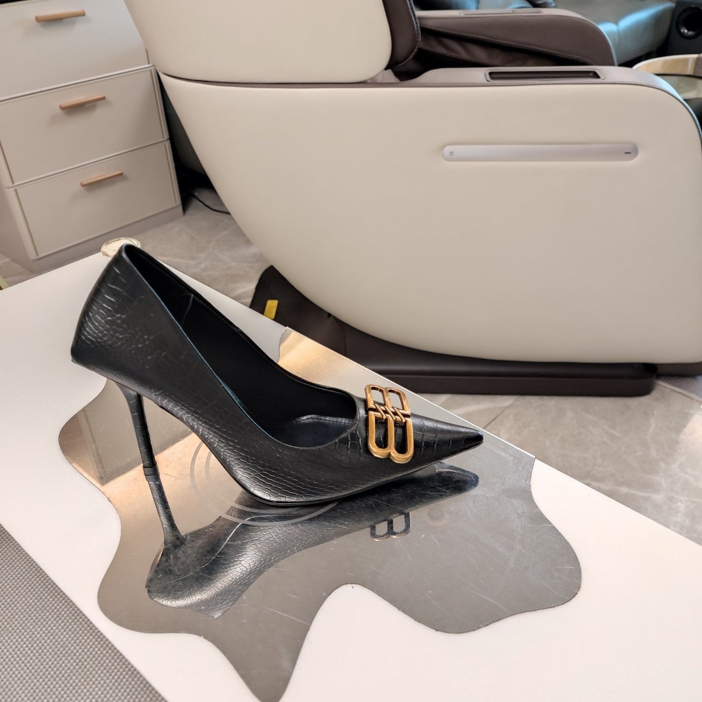POINTED BB GOLD BUCKLE HIGH PUMPS IN BLACK CROCODILE PATTERN CALFSKIN - 34