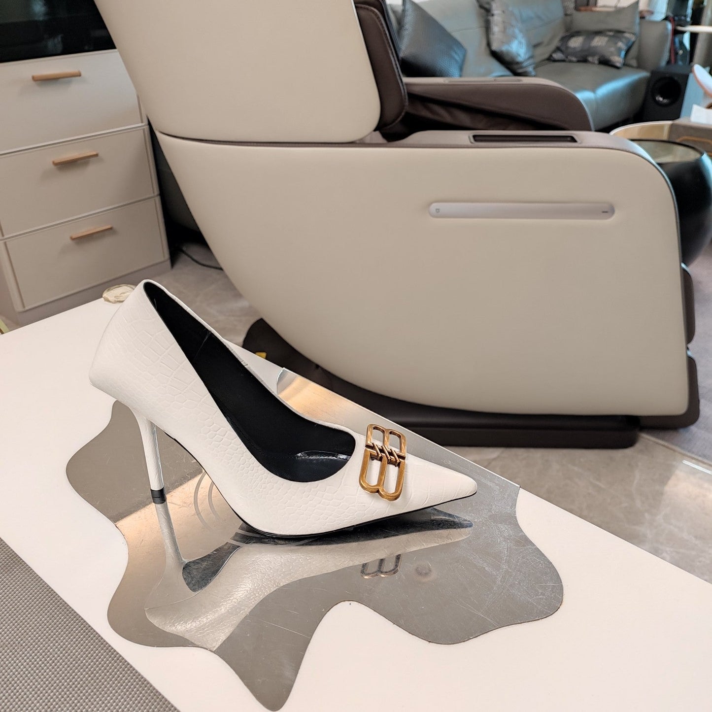 POINTED BB GOLD BUCKLE HIGH PUMPS IN WHITE CROCODILE PATTERN CALFSKIN - 34