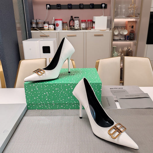 POINTED BB GOLD BUCKLE HIGH PUMPS IN WHITE CROCODILE PATTERN CALFSKIN - 34