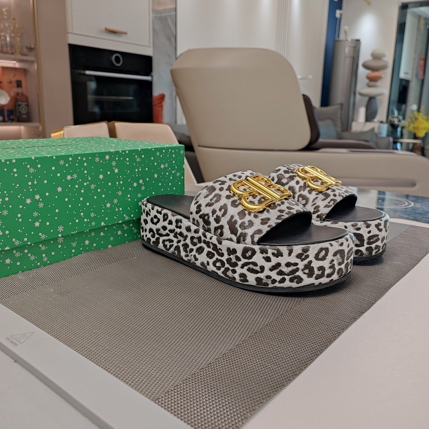 RISE SANDAL THICK-SOLED IN WHITE LEOPARD PRINT CALFSKIN - 34