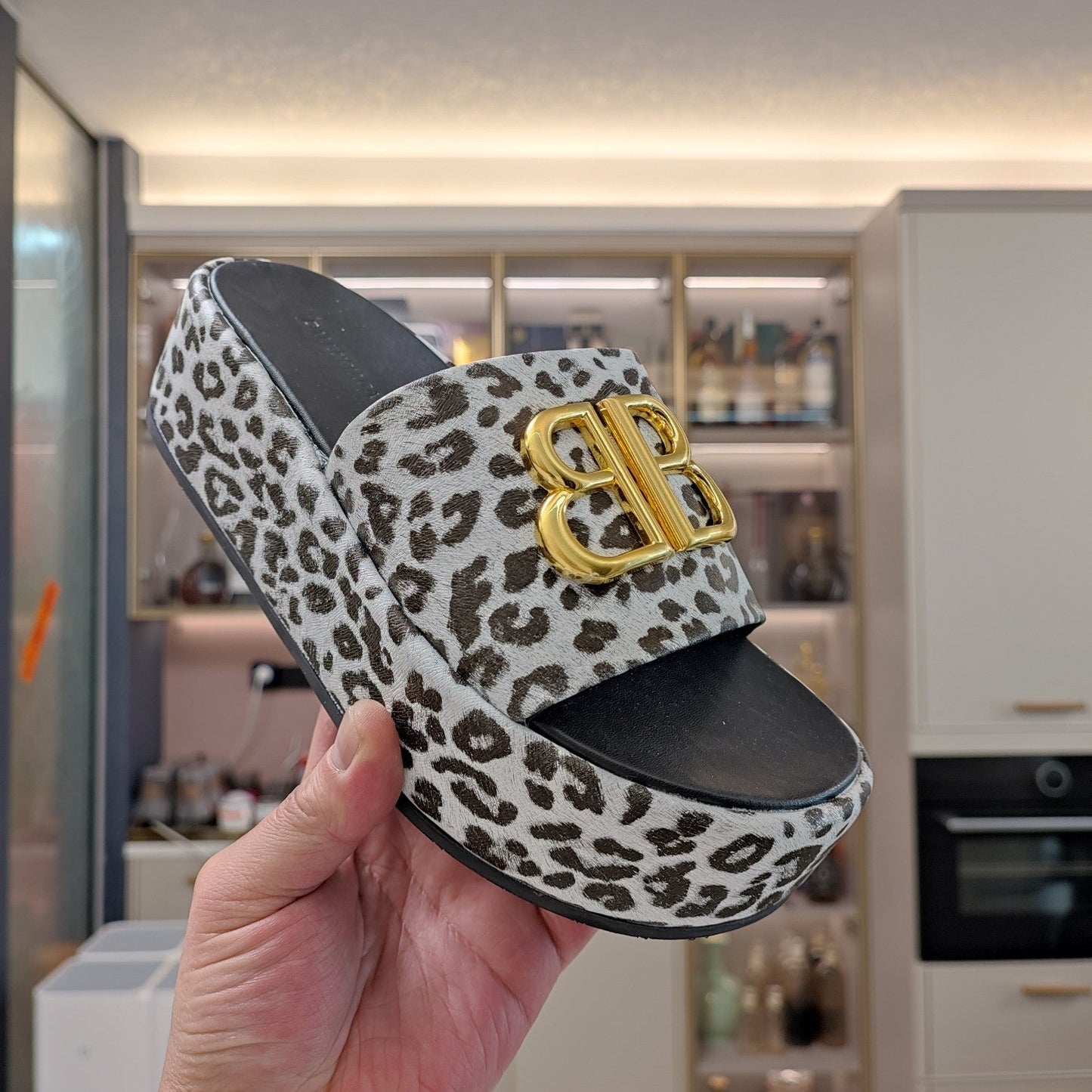 RISE SANDAL THICK-SOLED IN WHITE LEOPARD PRINT CALFSKIN - 34