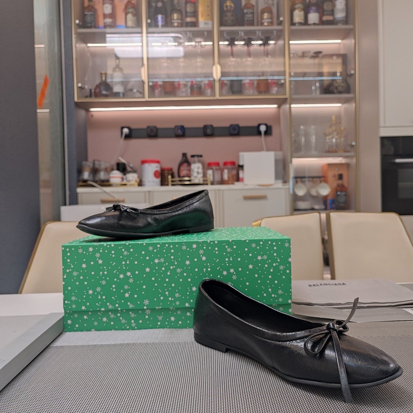RHINESTONE BALLET FLATS WITH BOW IN BLACK WAX-OIL SHEEPSKIN - 34