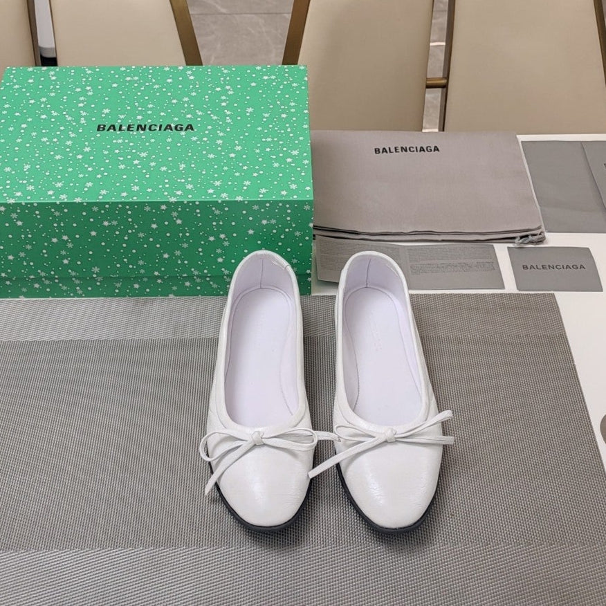 RHINESTONE BALLET FLATS WITH BOW IN WHITE WAX-OIL SHEEPSKIN - 34