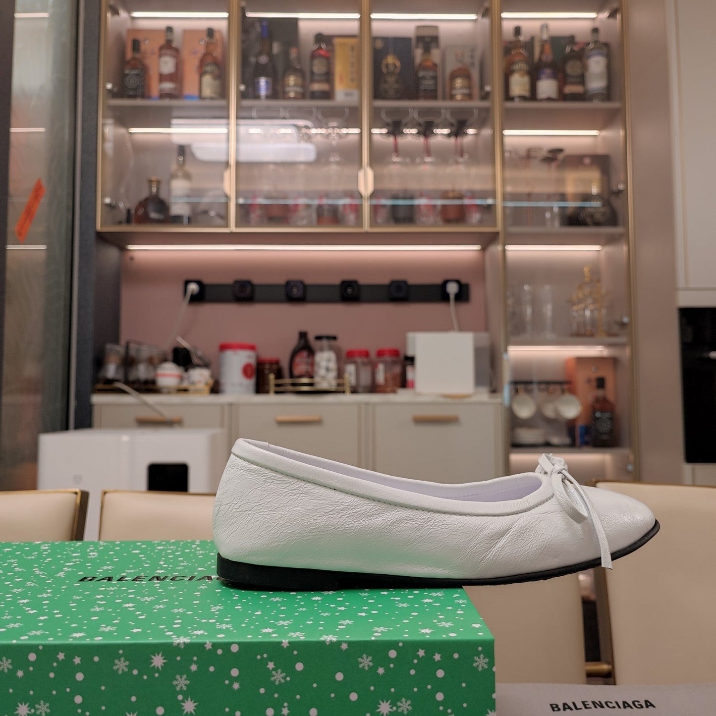 RHINESTONE BALLET FLATS WITH BOW IN WHITE WAX-OIL SHEEPSKIN - 34