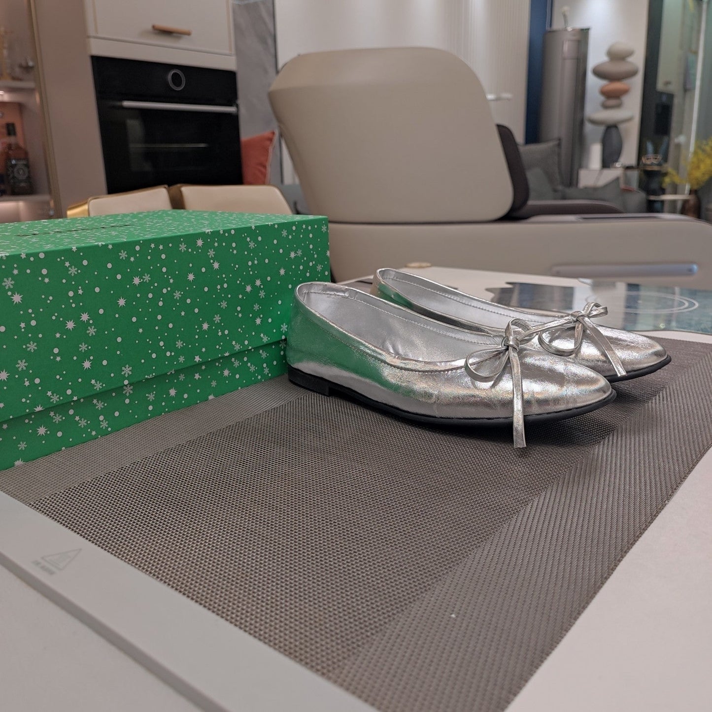 RHINESTONE BALLET FLATS WITH BOW IN SILVER WAX-OIL SHEEPSKIN - 34