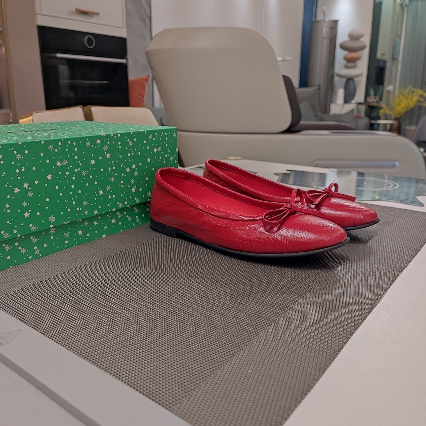 RHINESTONE BALLET FLATS WITH BOW IN RED WAX-OIL SHEEPSKIN - 34