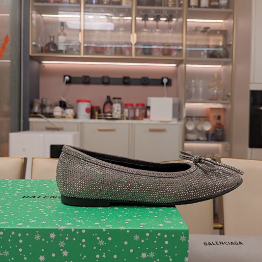 RHINESTONE BALLET FLATS WITH BOW IN GRAY SHEEPSKIN - 34