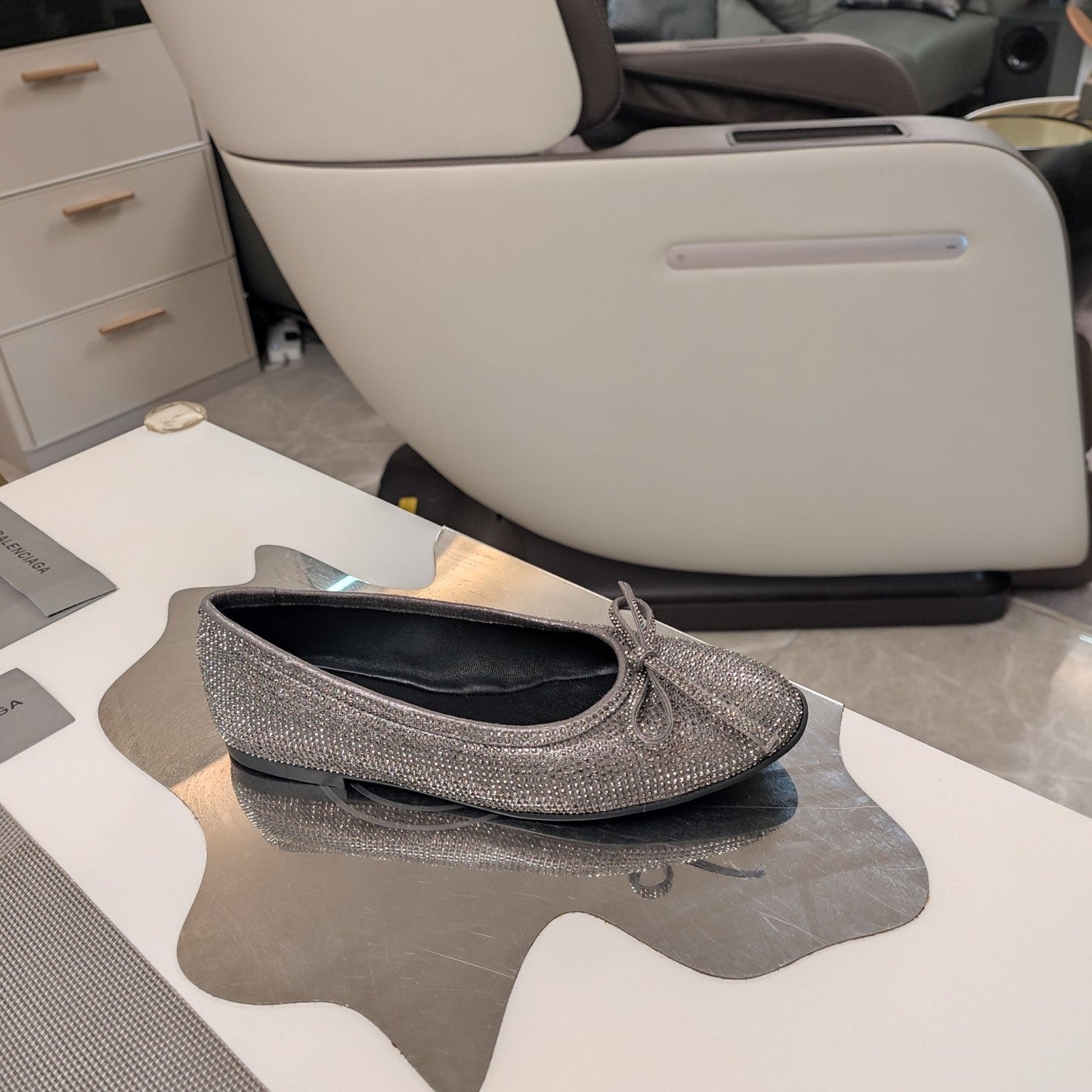 RHINESTONE BALLET FLATS WITH BOW IN GRAY SHEEPSKIN - 34