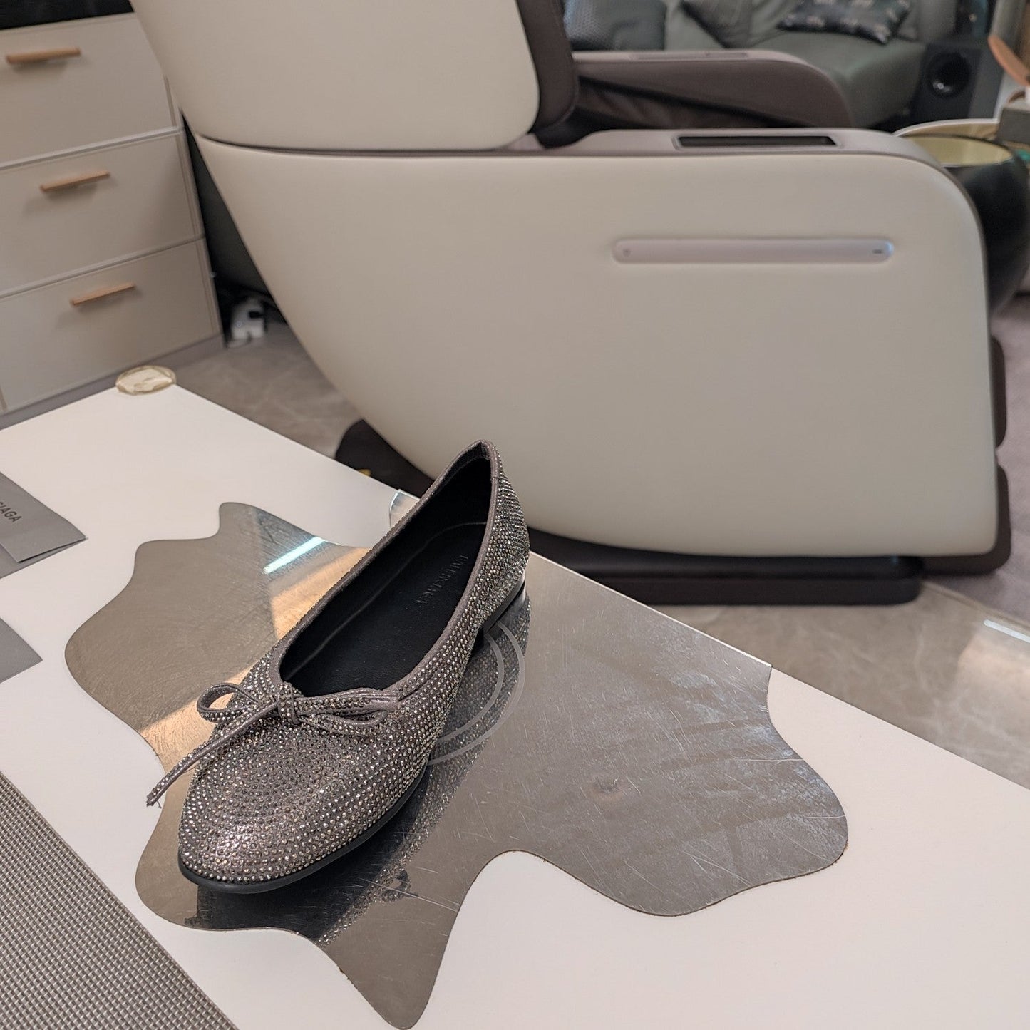 RHINESTONE BALLET FLATS WITH BOW IN GRAY SHEEPSKIN - 34