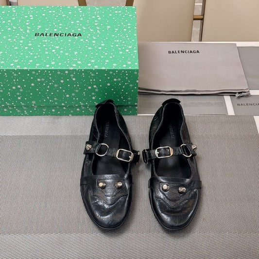 STUDDED MARY JANE FLATS IN BLACK SHINY LAMBSKIN - 34