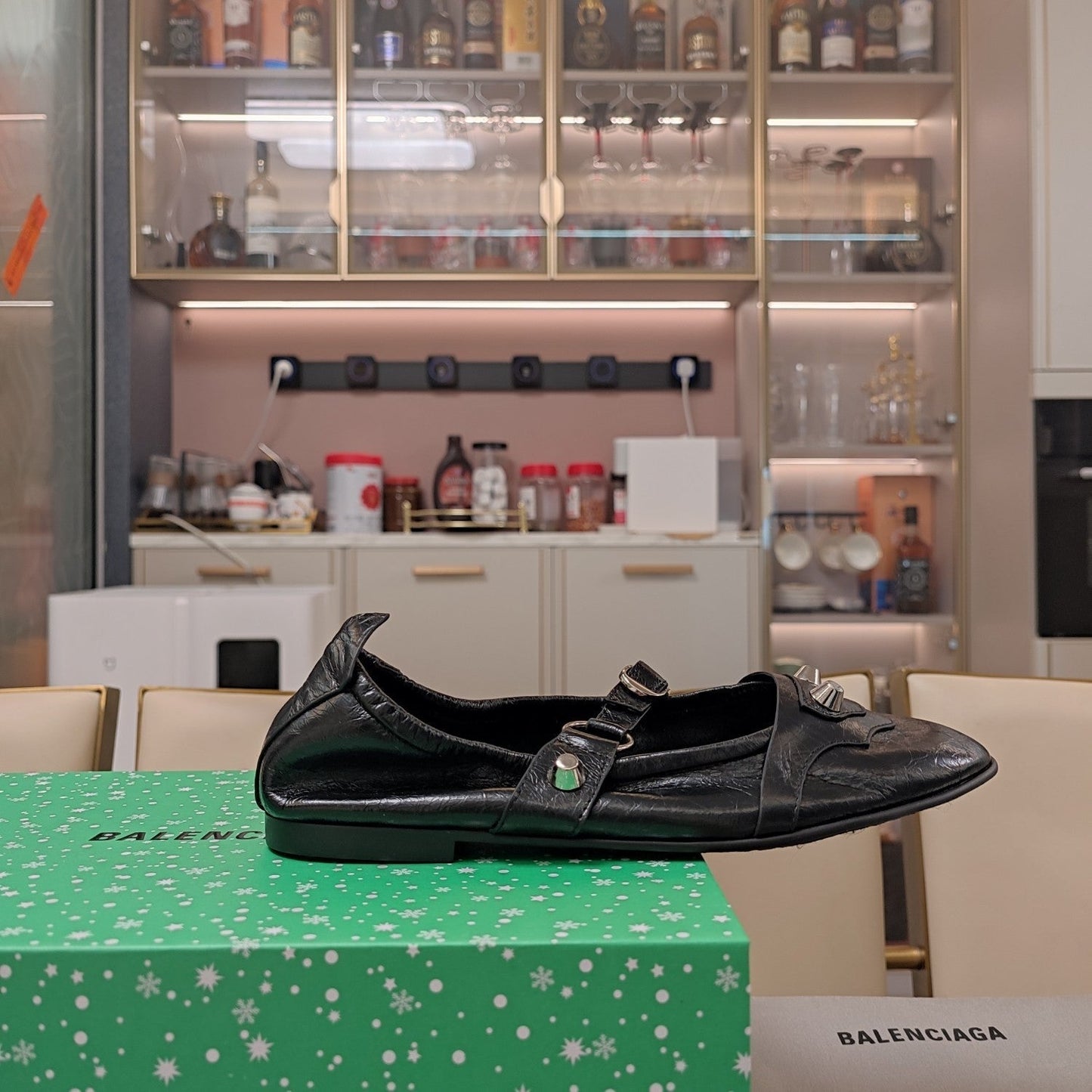STUDDED MARY JANE FLATS IN BLACK SHINY LAMBSKIN - 34
