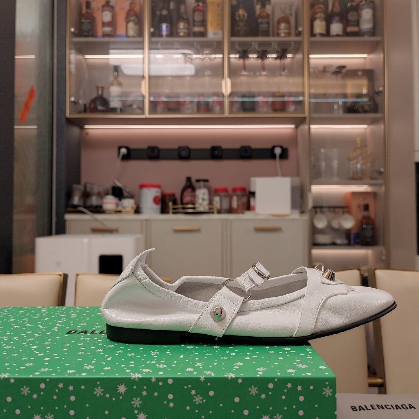 STUDDED MARY JANE FLATS IN WHITE SHINY LAMBSKIN - 34