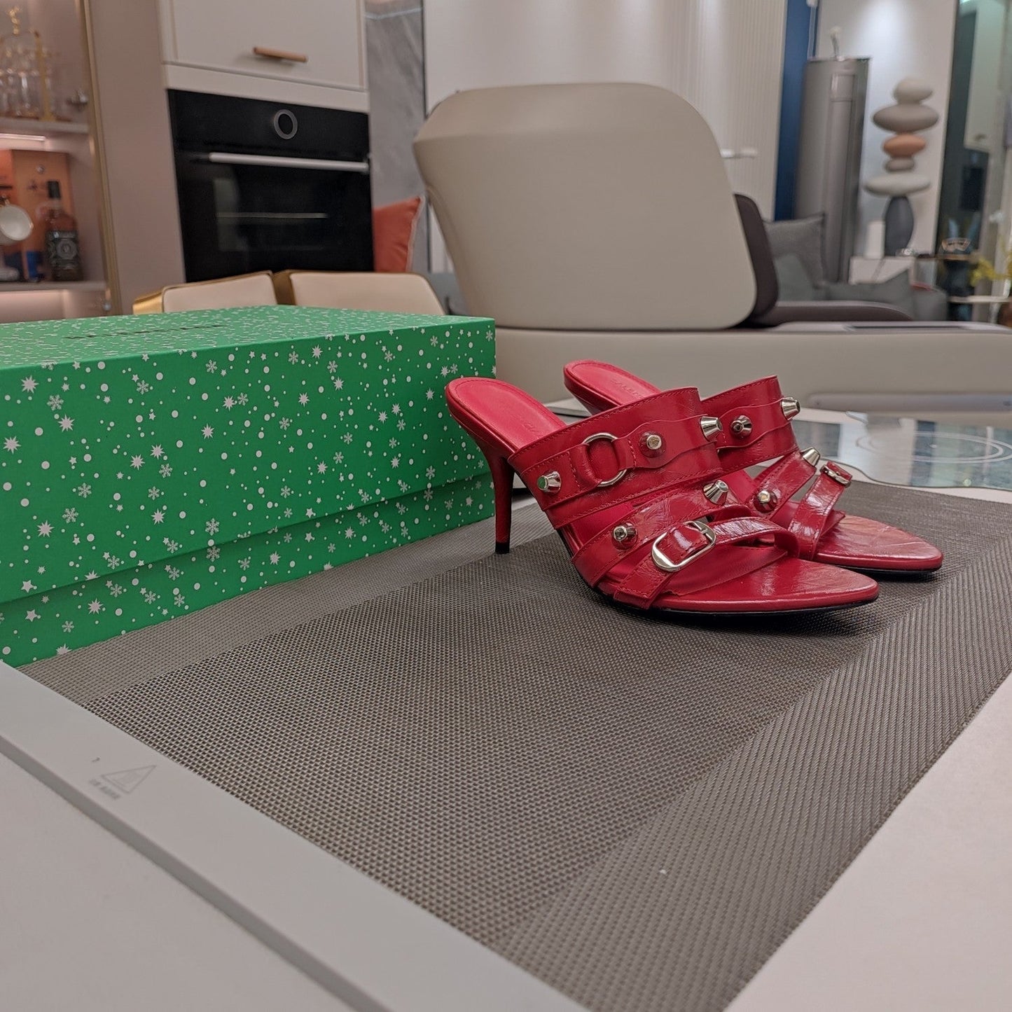 STRAPPY HIGH-HEELED SANDALS IN RED STUDDED WAX-OIL SHEEPSKIN - 34