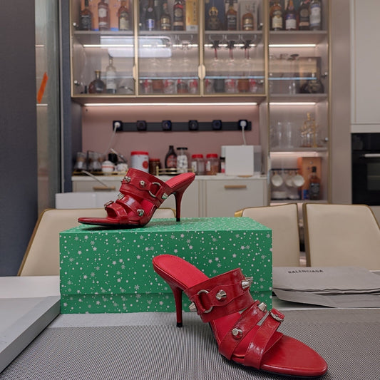 STRAPPY HIGH-HEELED SANDALS IN RED STUDDED WAX-OIL SHEEPSKIN - 34