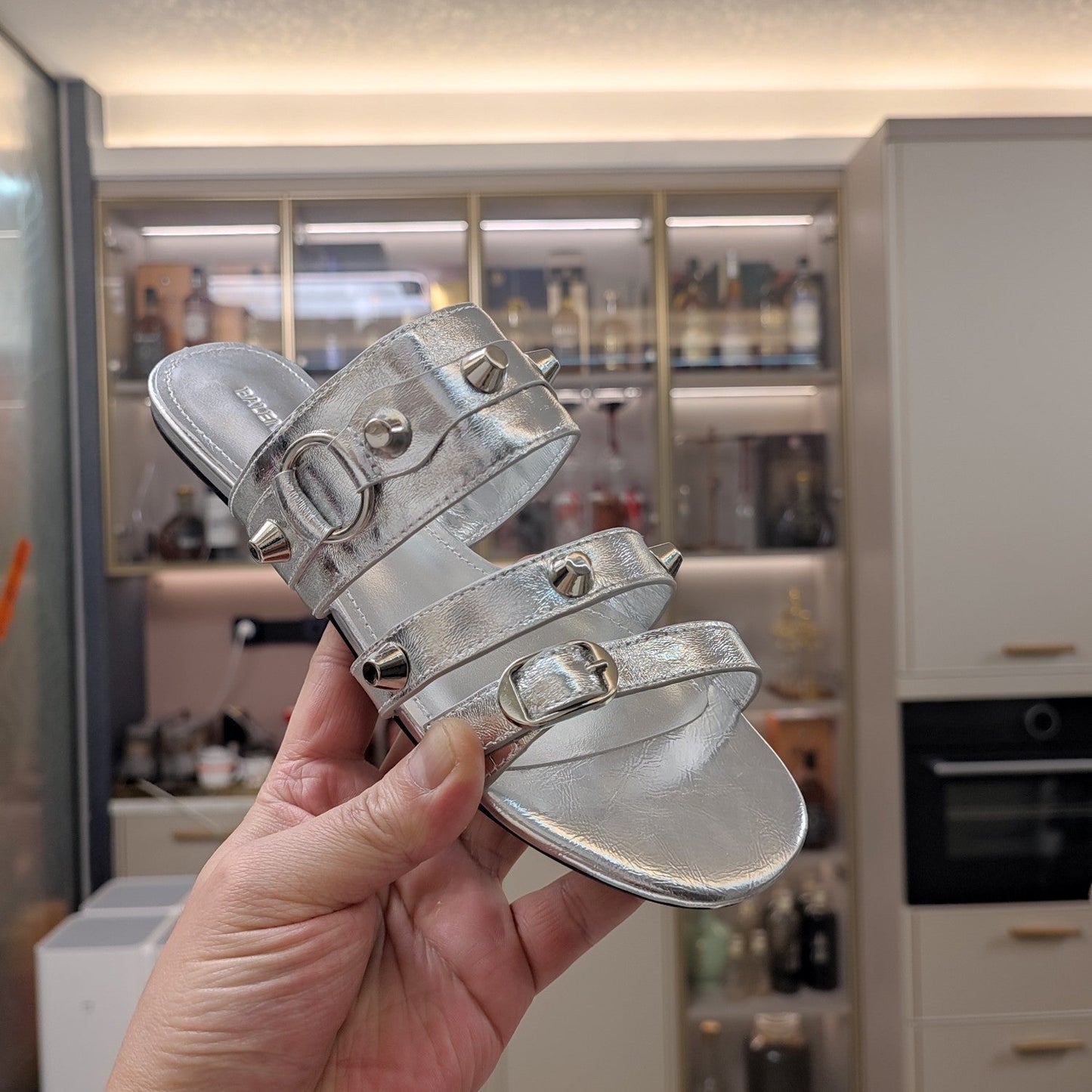 STRAPPY FLAT SANDALS IN SILVER STUDDED WAX-OIL SHEEPSKIN - 34
