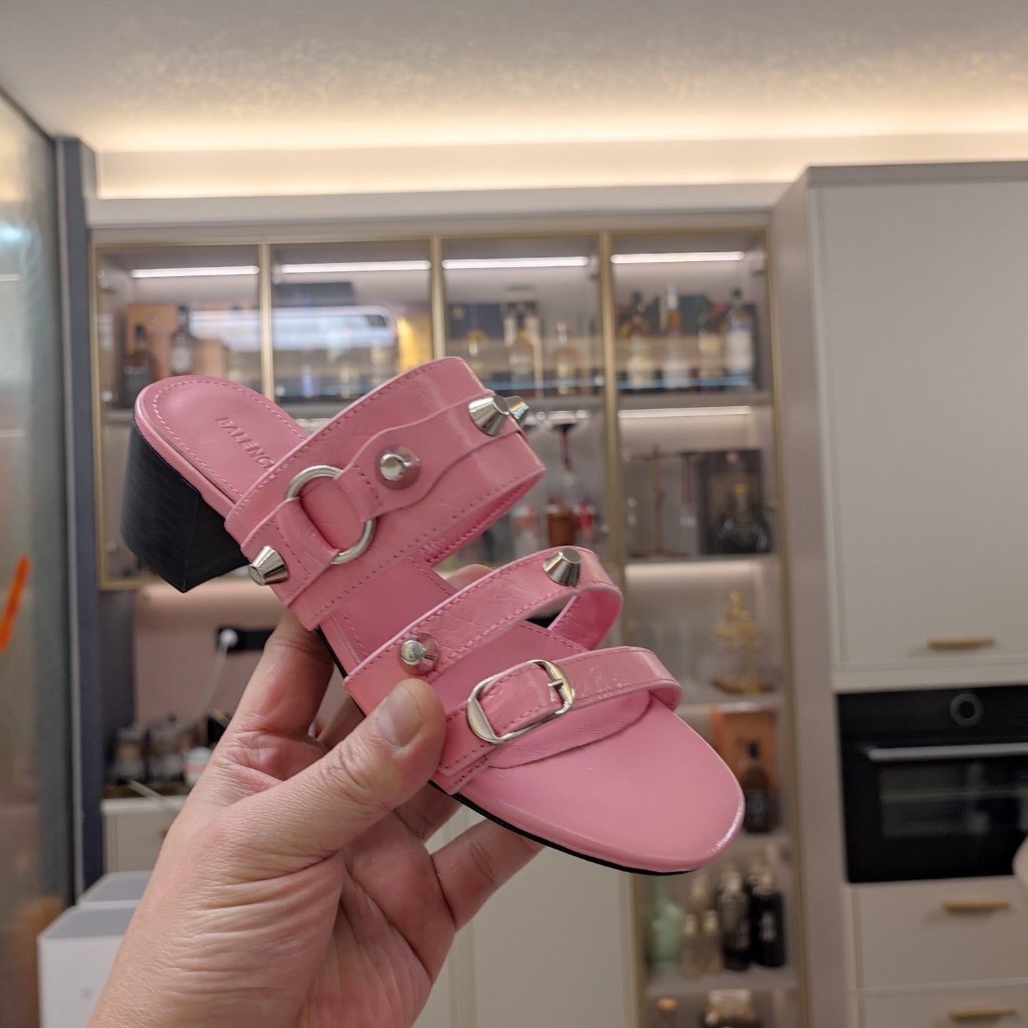 STRAPPY MEDIUM HEELED SANDALS IN WEWAK PINK STUDDED WAX-OIL SHEEPSKIN - 34