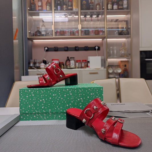STRAPPY MEDIUM HEELED SANDALS IN RED STUDDED WAX-OIL SHEEPSKIN - 34