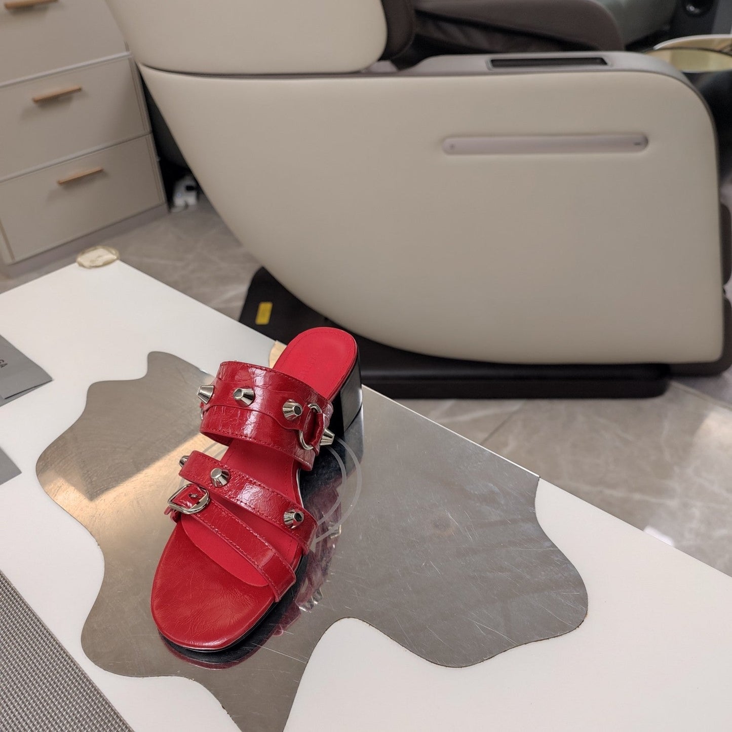 STRAPPY MEDIUM HEELED SANDALS IN RED STUDDED WAX-OIL SHEEPSKIN - 34